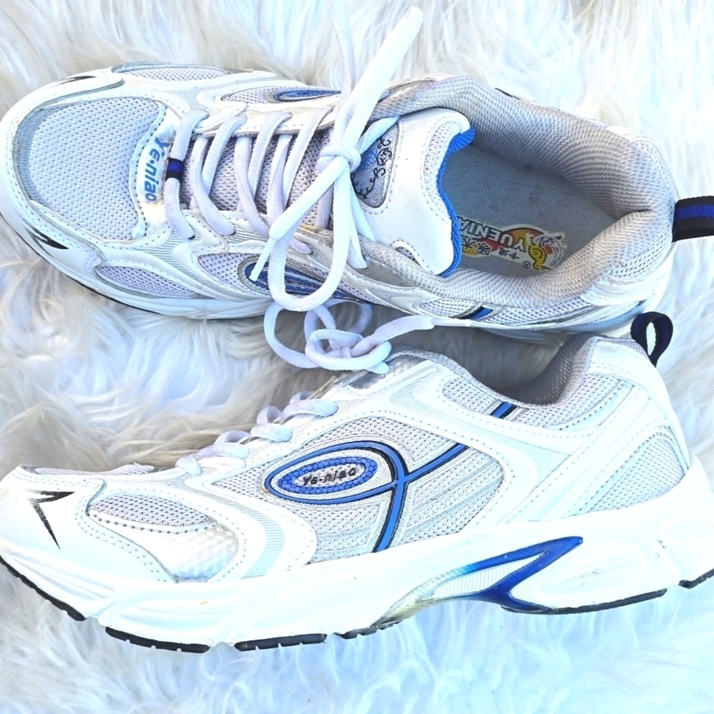 Yueniao asian sneakers ye-niao  9.5 China